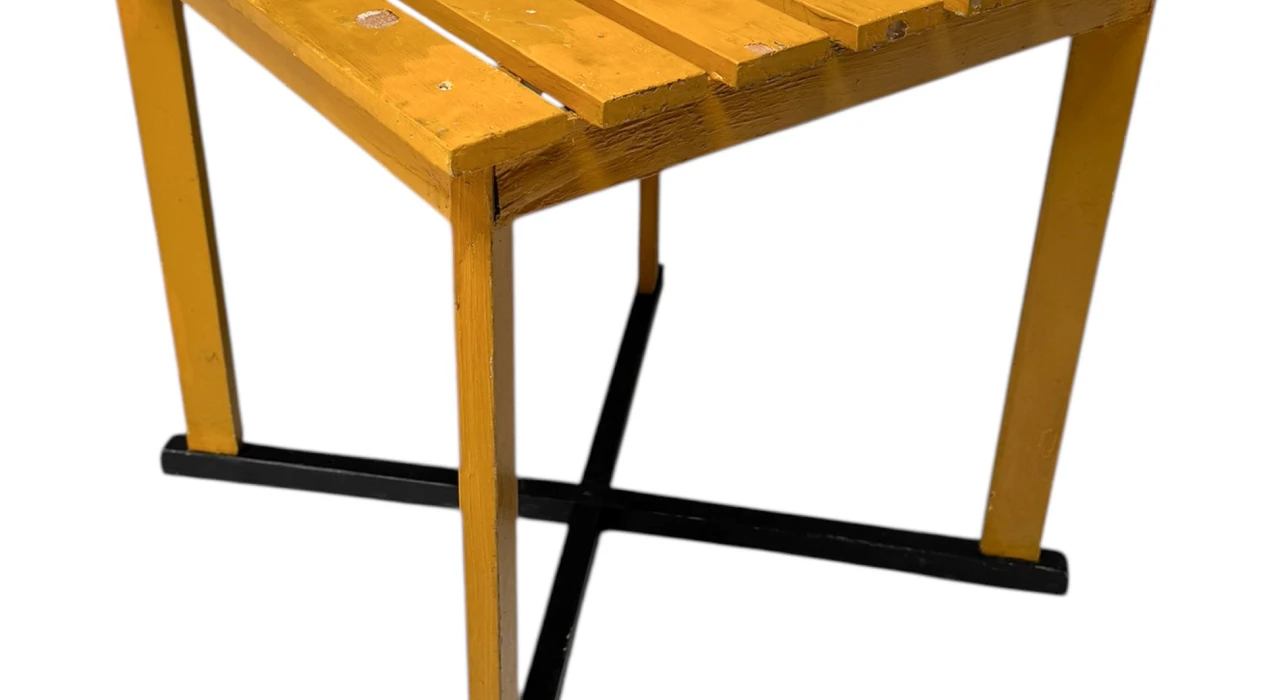 Two Art Deco Modernist Lacquered Beech Armchairs and Table, 1930s